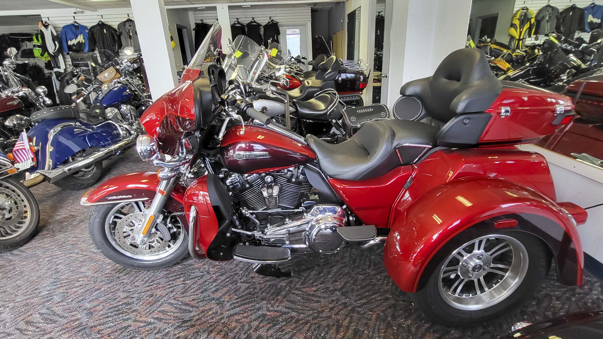 2018 Harley Davidson TriGlide Ultra FLHTCUTG